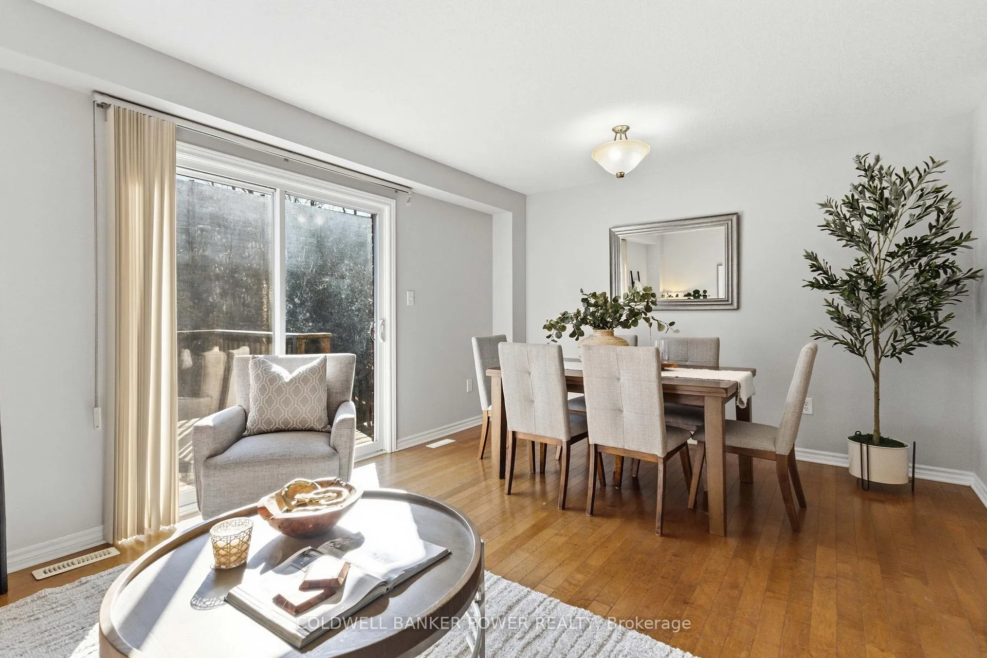 Photo 12 of Unit 39, 1059 Whetherfield Street, London, North M — HOMEH