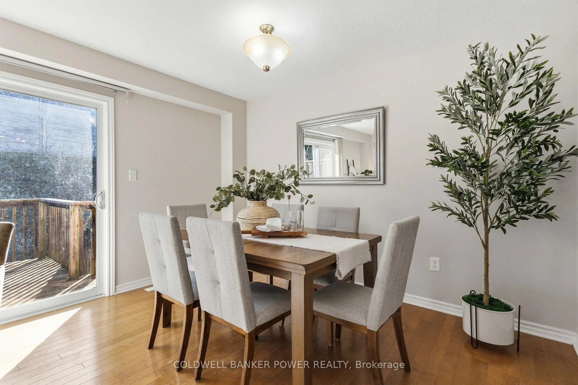 Photo 14 of Unit 39, 1059 Whetherfield Street, London, North M — HOMEH