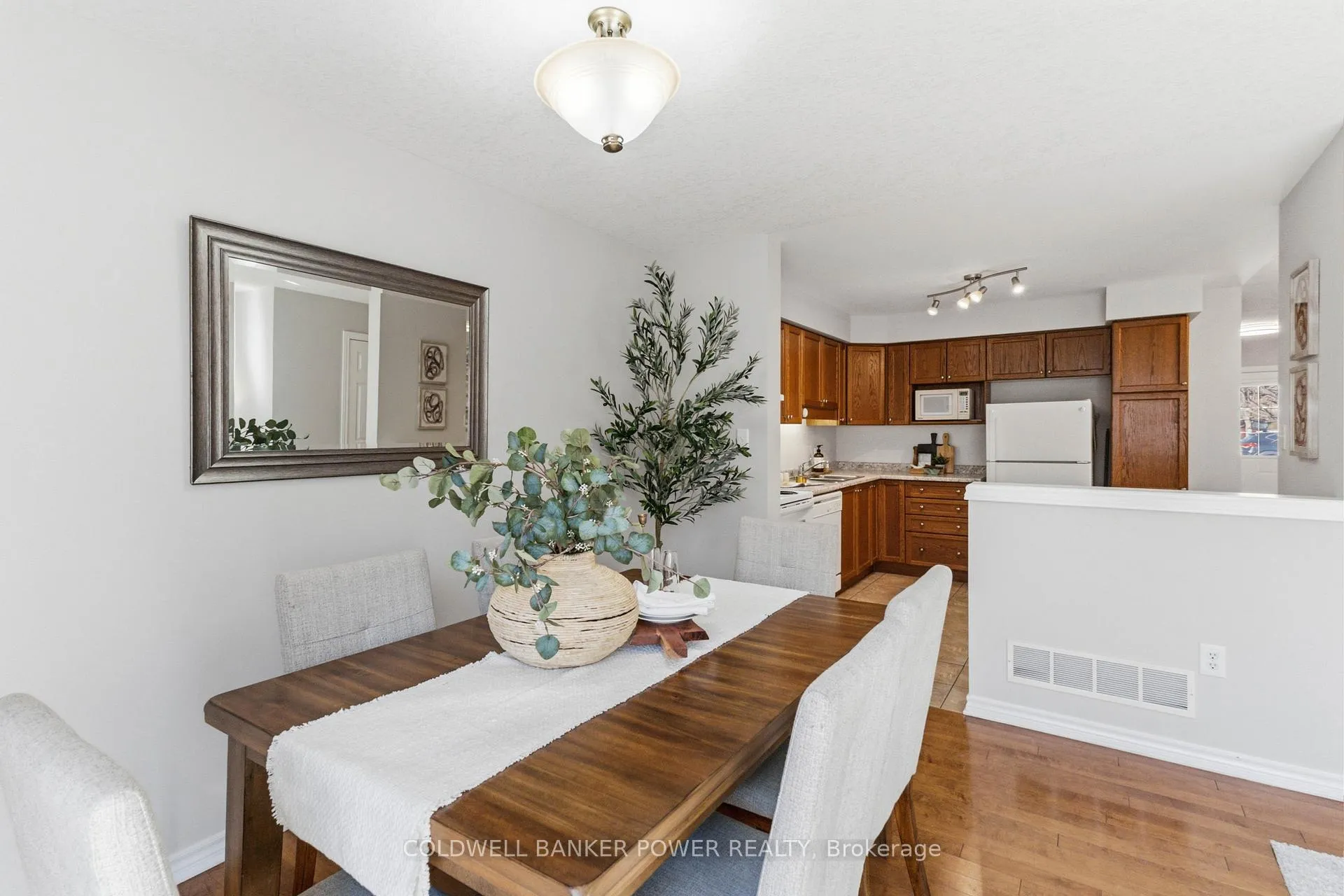 Photo 18 of Unit 39, 1059 Whetherfield Street, London, North M — HOMEH