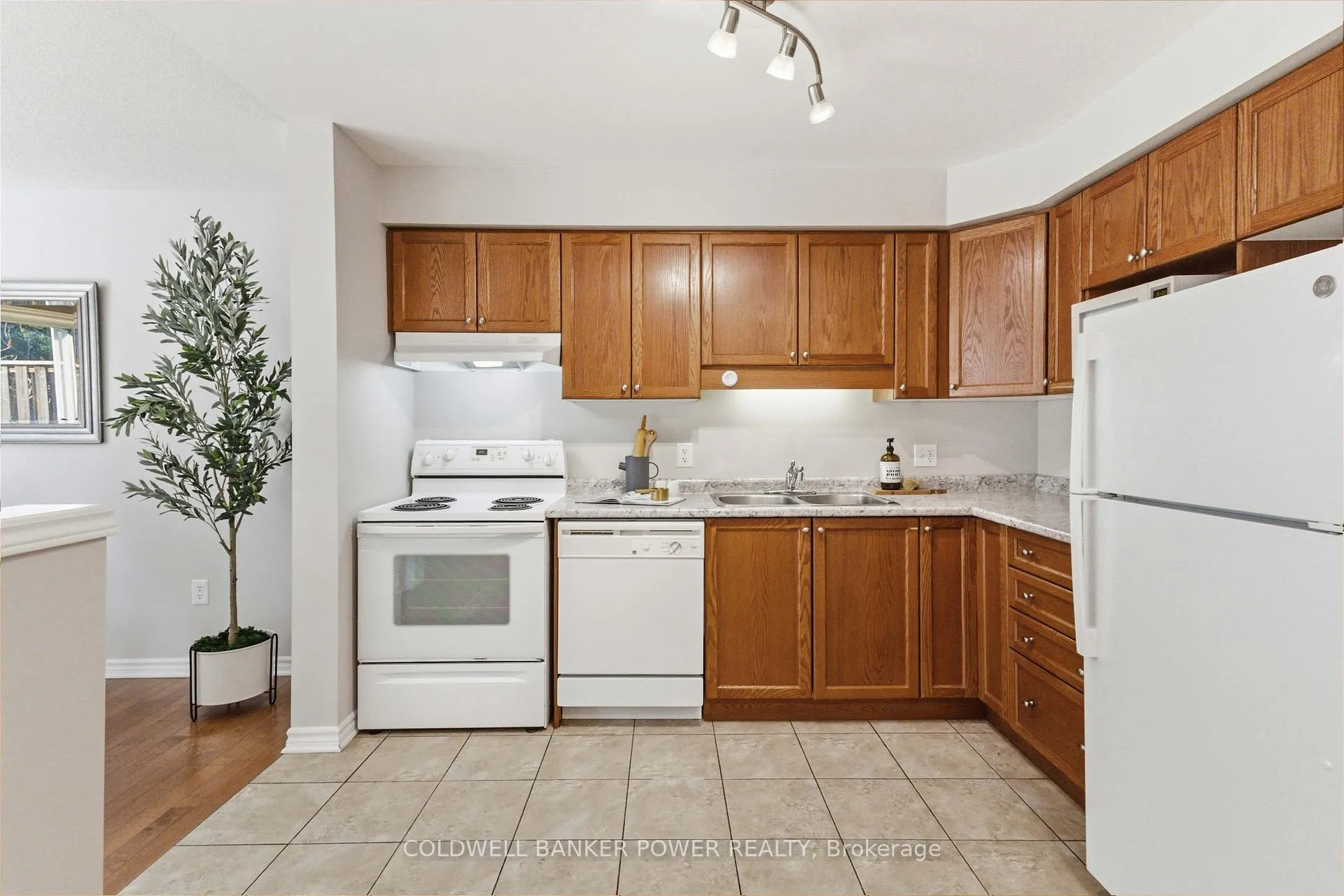 Photo 24 of Unit 39, 1059 Whetherfield Street, London, North M — HOMEH