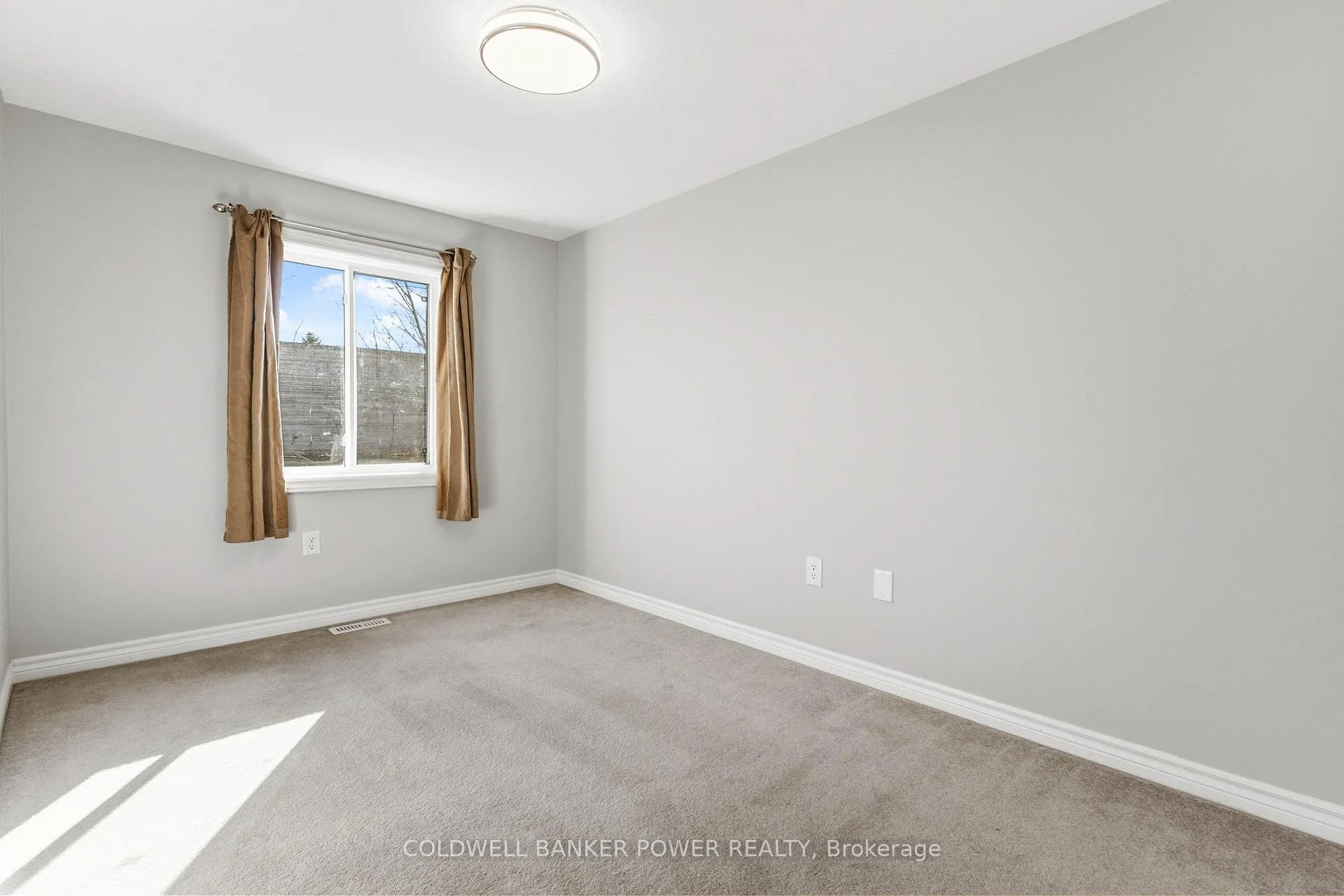 Photo 26 of Unit 39, 1059 Whetherfield Street, London, North M — HOMEH