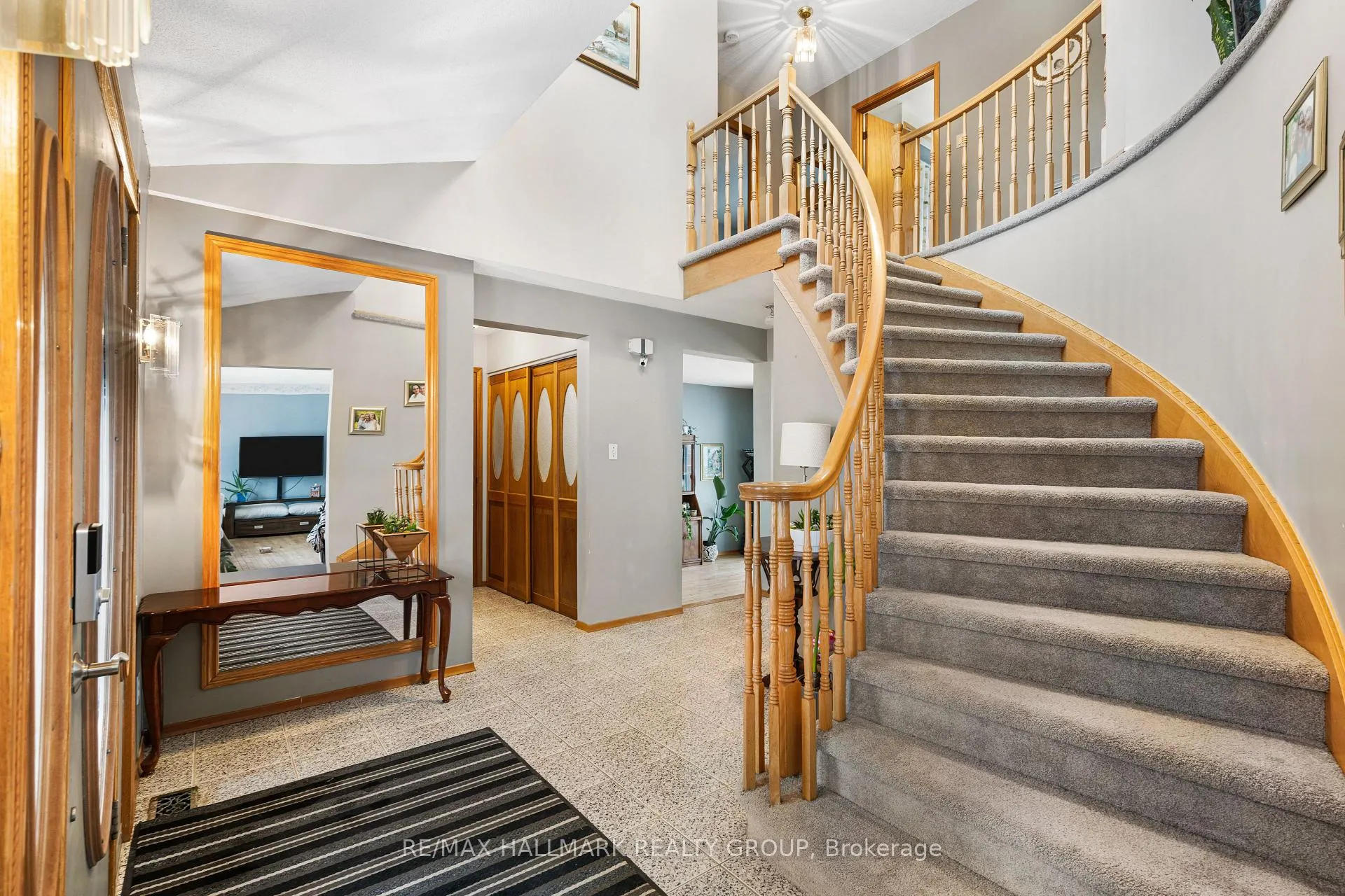 Photo 5 of 477 Duvernay Drive, Ottawa, Queenswood Heights South — HOMEH