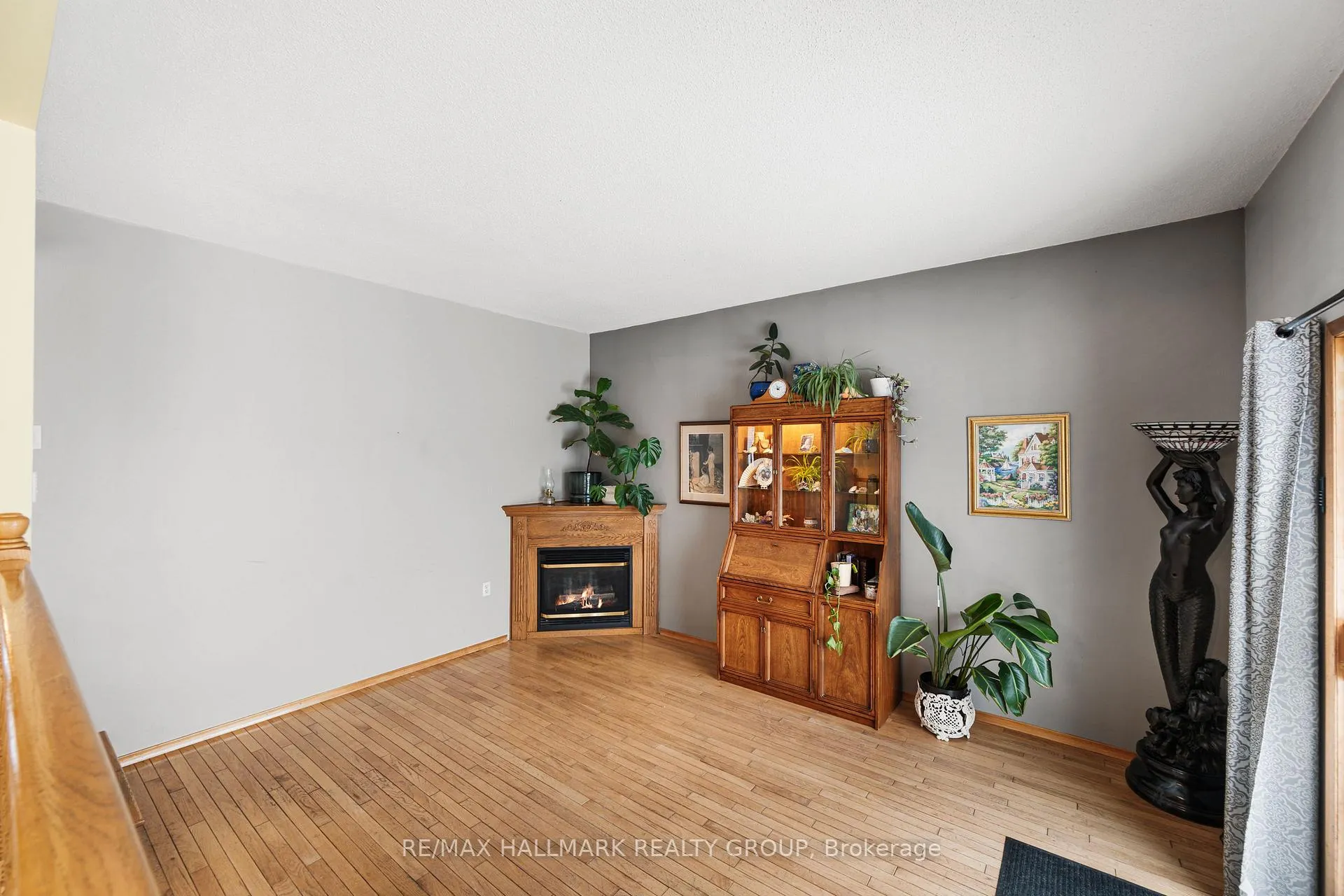 Photo 7 of 477 Duvernay Drive, Ottawa, Queenswood Heights South — HOMEH