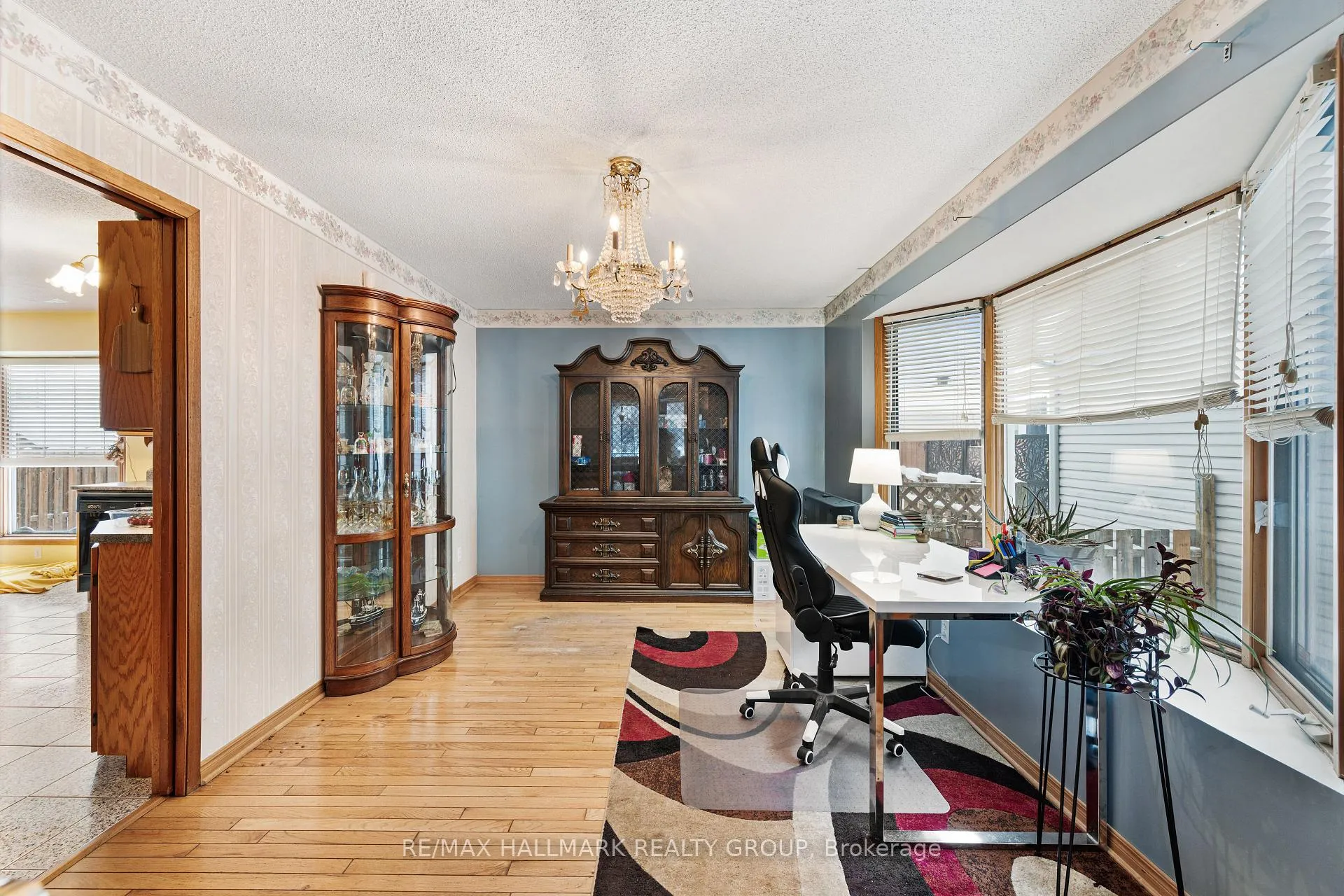 Photo 14 of 477 Duvernay Drive, Ottawa, Queenswood Heights South — HOMEH