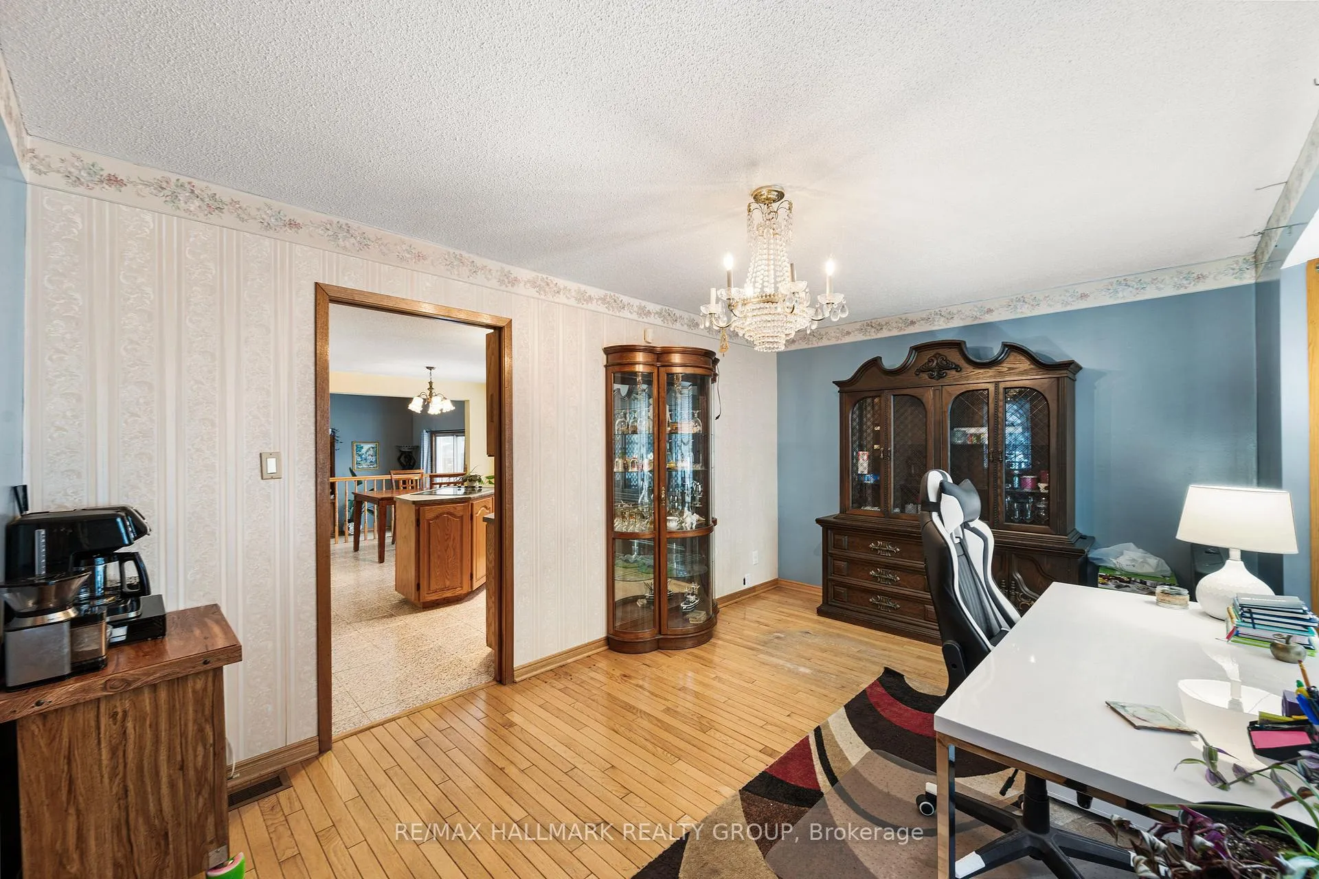 Photo 15 of 477 Duvernay Drive, Ottawa, Queenswood Heights South — HOMEH