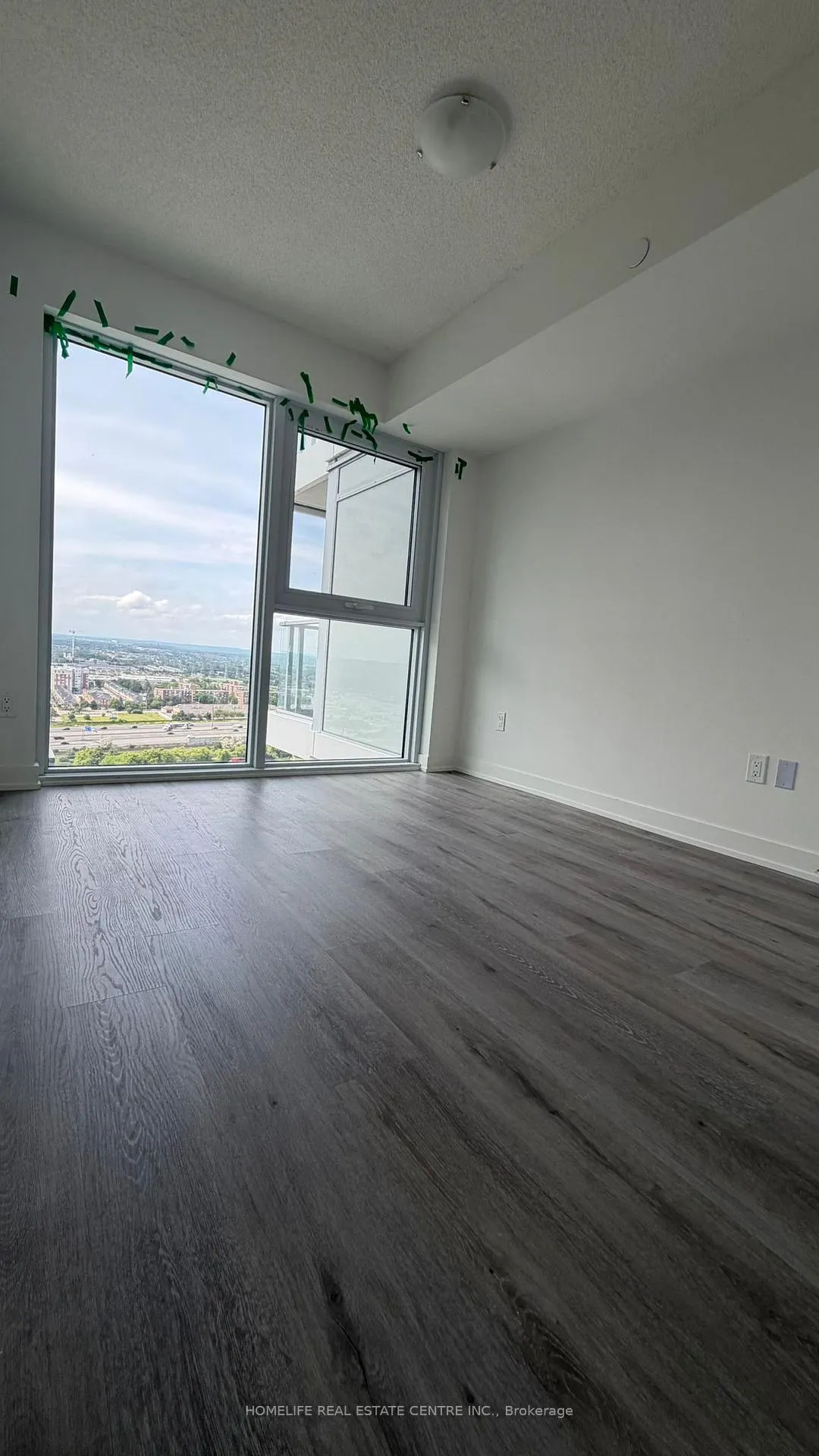 Photo 6 of Unit 2201, 1010 Sandy Beach Road, Pickering, Bay Ridges — HOMEH