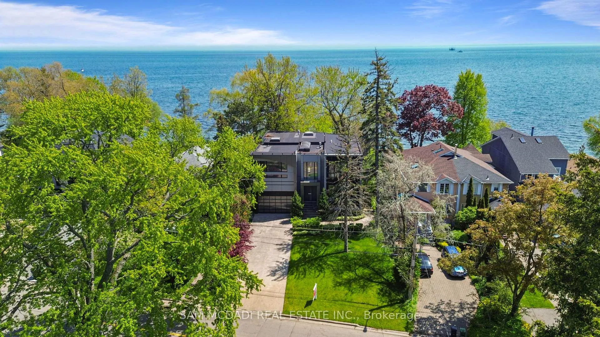 Front of 67 Lake Promenade