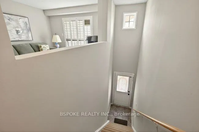 Photo 3 of Unit 9, 2531 Northampton Boulevard, Burlington, Headon — HOMEH