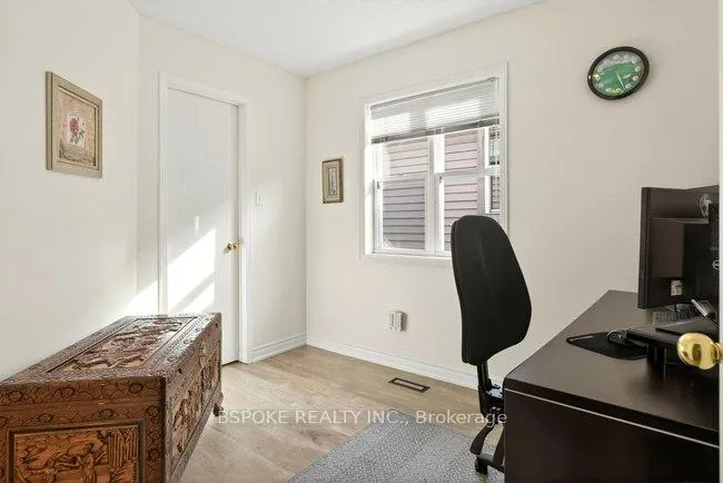 Photo 23 of Unit 9, 2531 Northampton Boulevard, Burlington, Headon — HOMEH