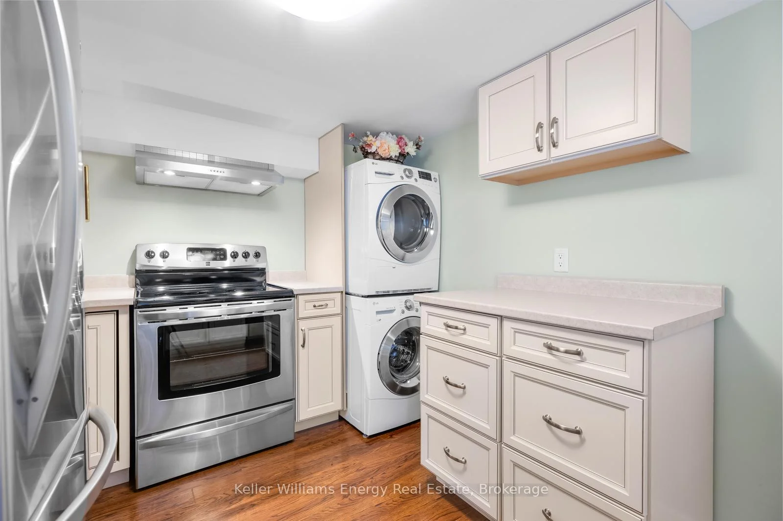 Photo 37 of 707 Whistler Drive, Oshawa, Northglen — HOMEH
