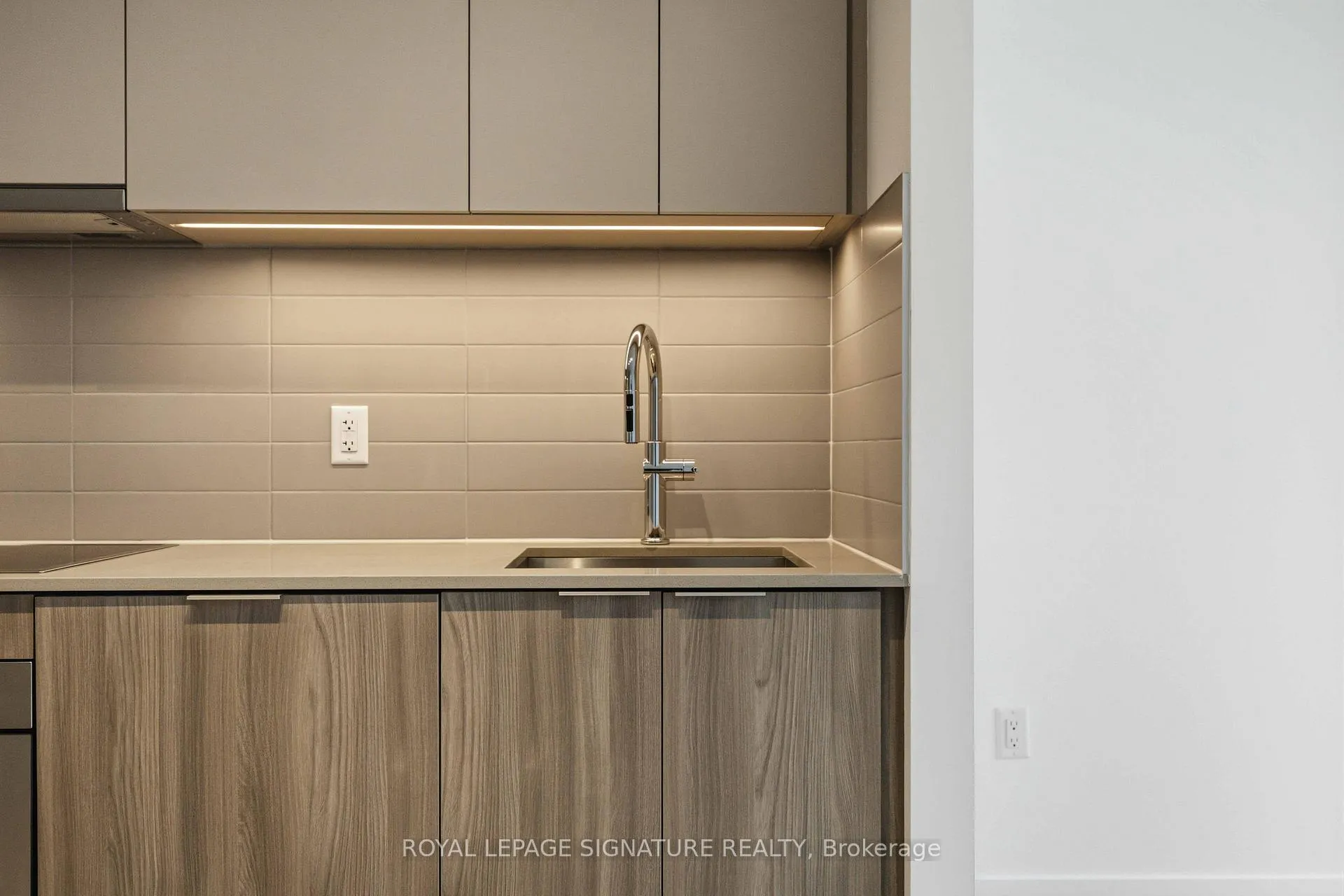 Photo 20 of Unit 413, 15 David Salomon Drive, Toronto, Flemingdon Park — HOMEH