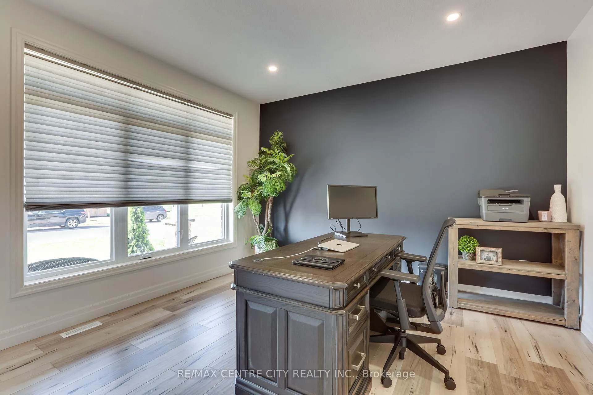Photo 5 of 108 Stuart Avenue, Lucan Biddulph, Lucan — HOMEH