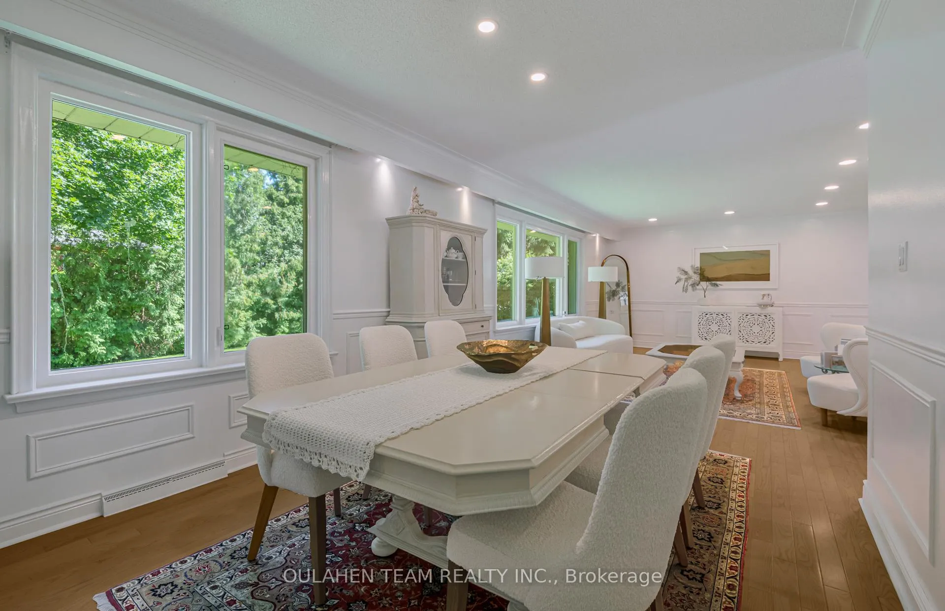 Photo 9 of 28 Uplands Avenue, Vaughan, Uplands — HOMEH
