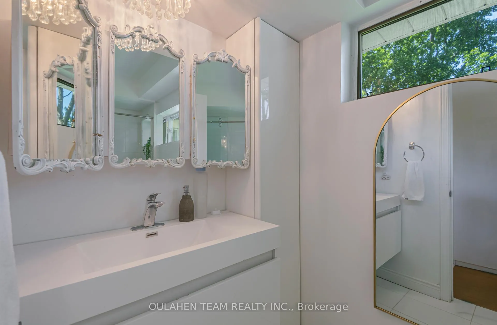 Photo 22 of 28 Uplands Avenue, Vaughan, Uplands — HOMEH