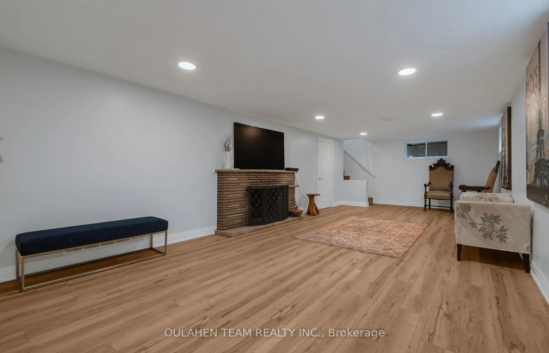 Photo 27 of 28 Uplands Avenue, Vaughan, Uplands — HOMEH