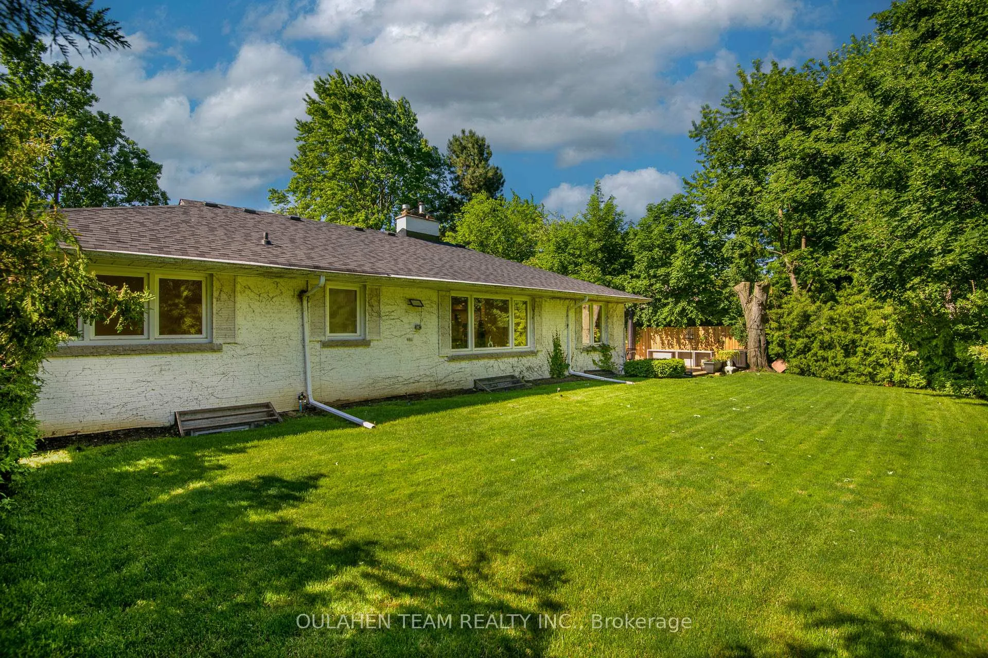Photo 38 of 28 Uplands Avenue, Vaughan, Uplands — HOMEH