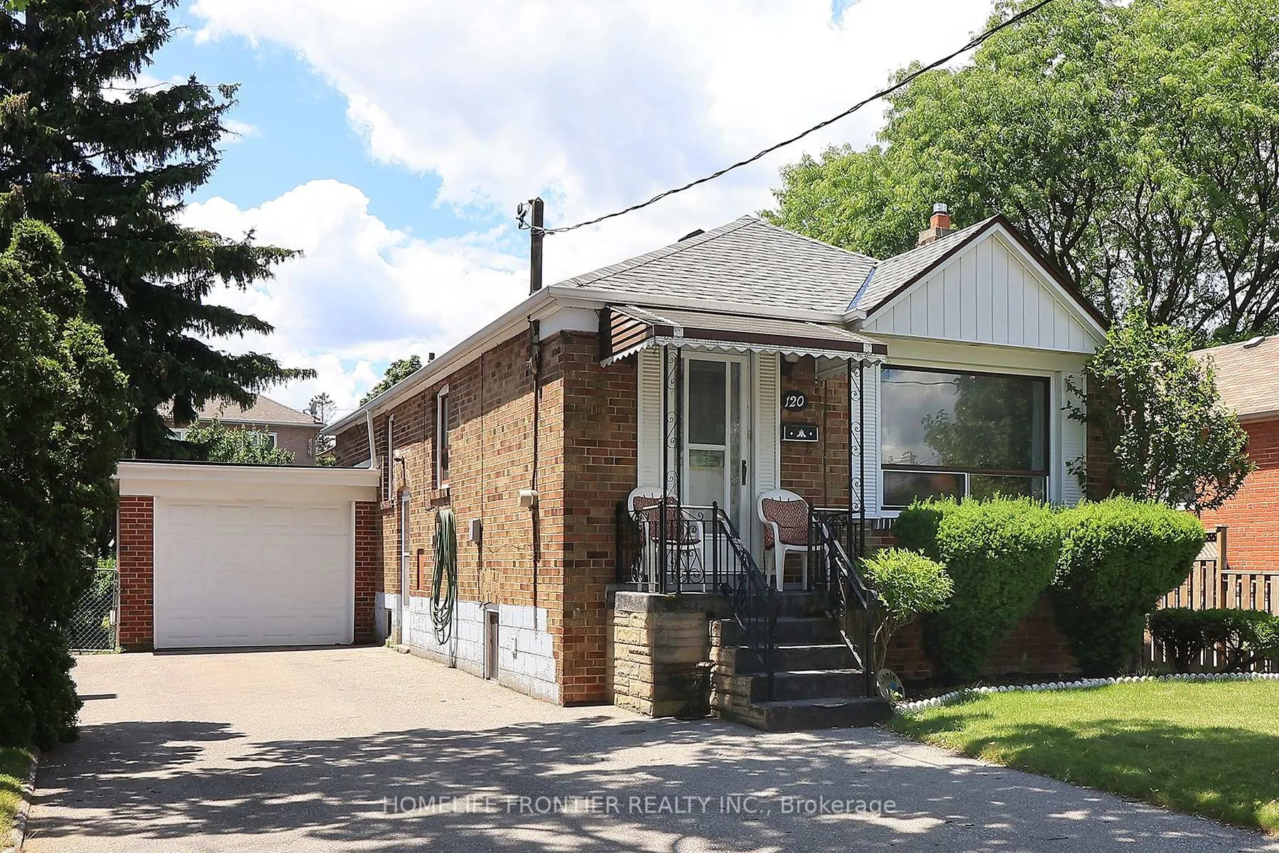 Photo 1 of 120 North Carson Street, Etobicoke, Alderwood — HOMEH