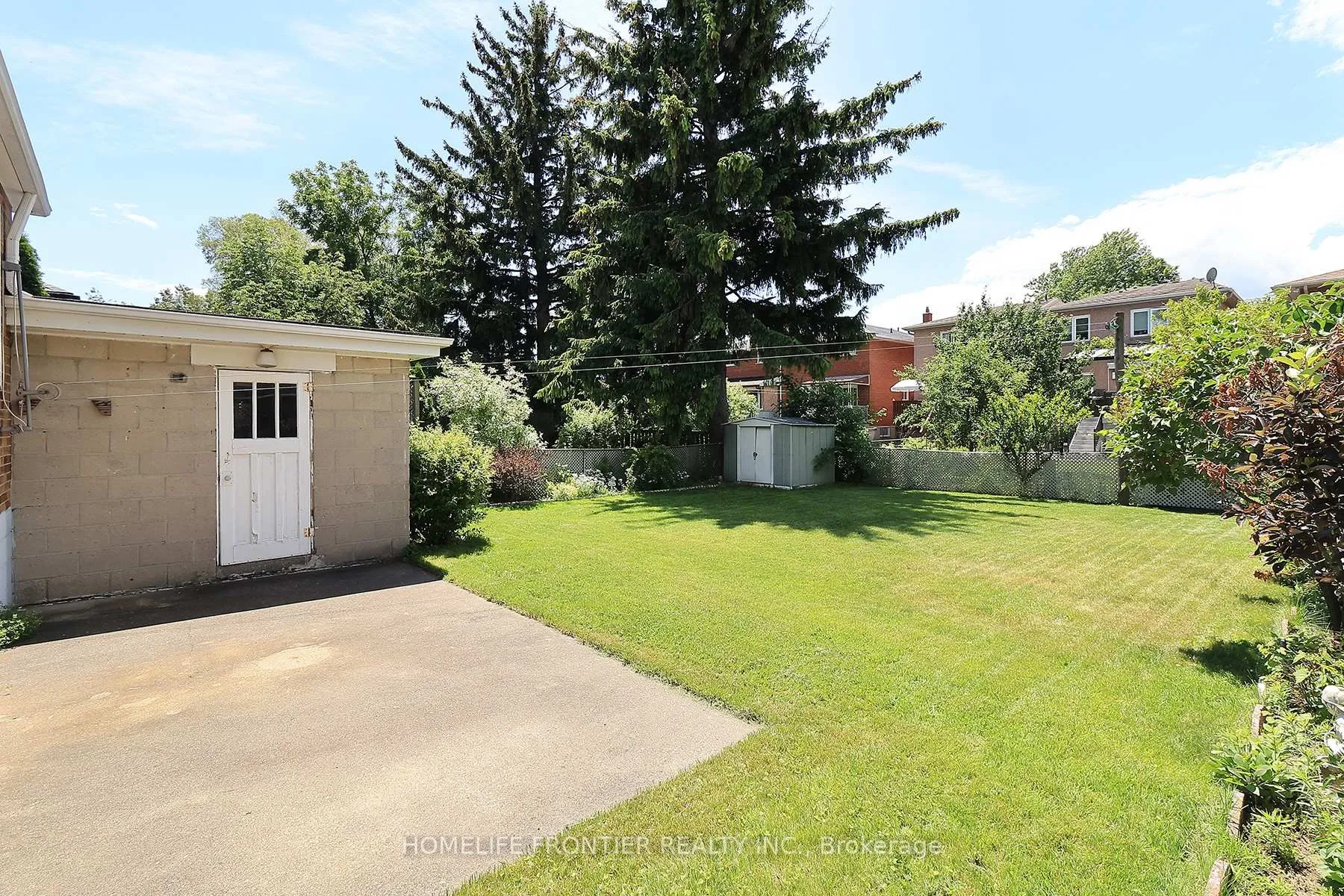 Photo 22 of 120 North Carson Street, Etobicoke, Alderwood — HOMEH