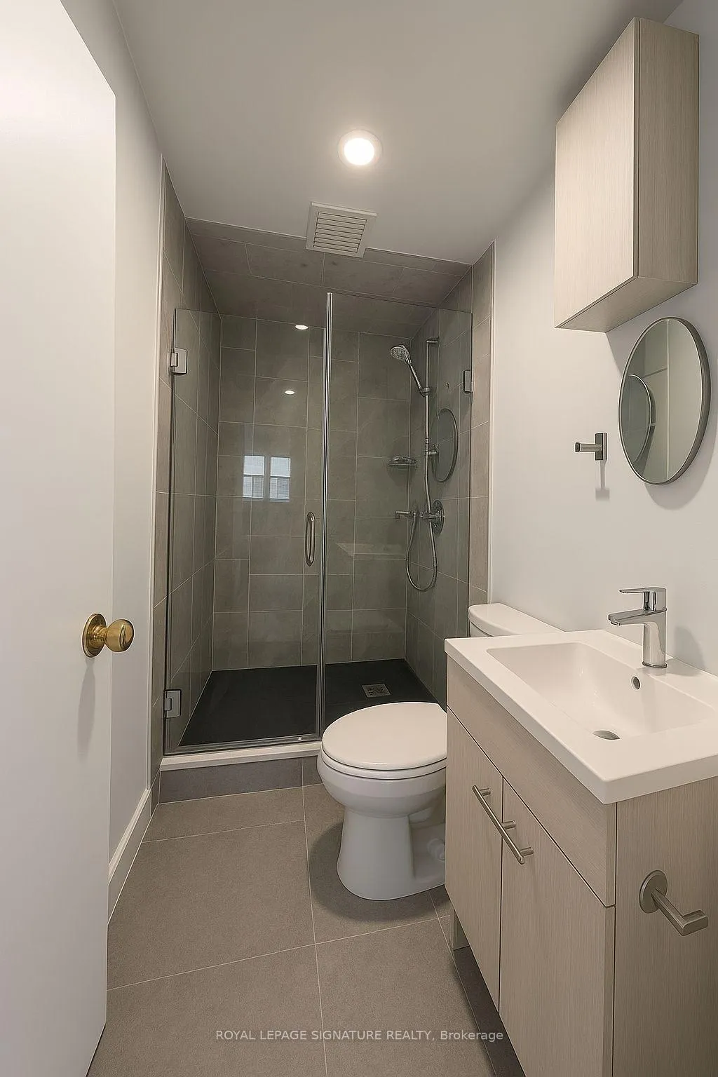 Photo 3 of Unit 2, 2798 Lakeshore Boulevard W, Etobicoke, New Toronto — HOMEH