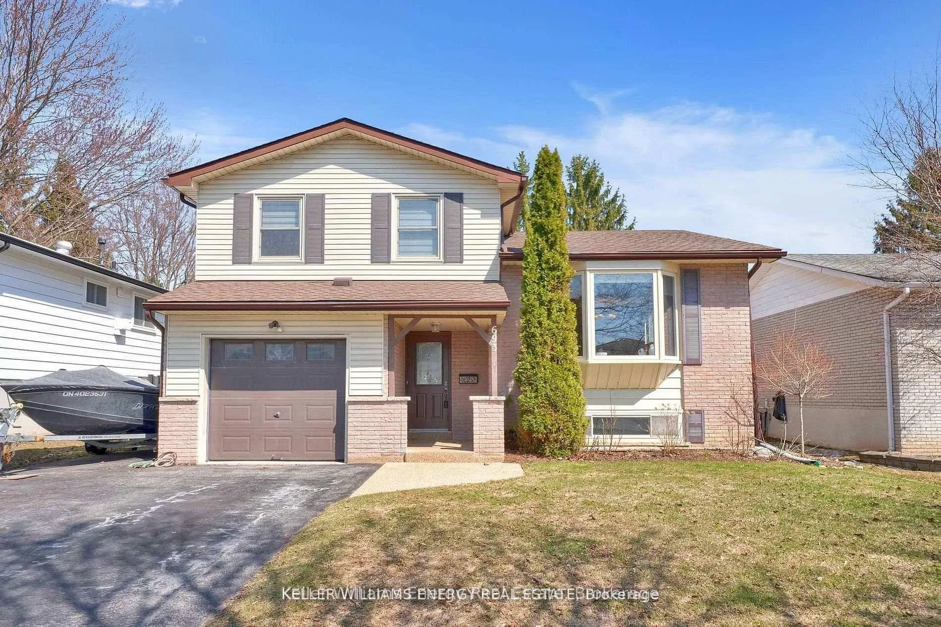 Photo 1 of 693 Waverly Street N, Oshawa, Northglen — HOMEH