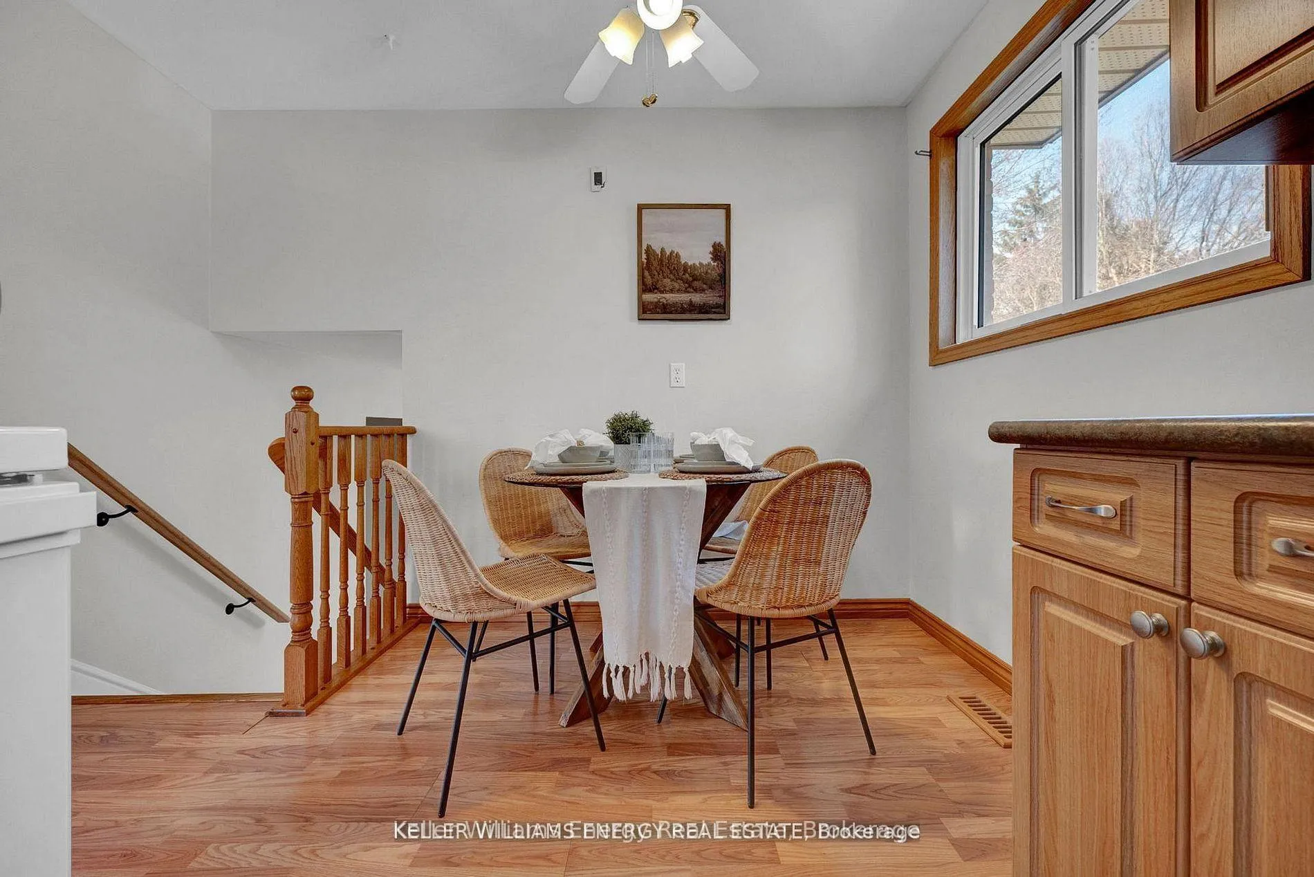 Photo 9 of 693 Waverly Street N, Oshawa, Northglen — HOMEH