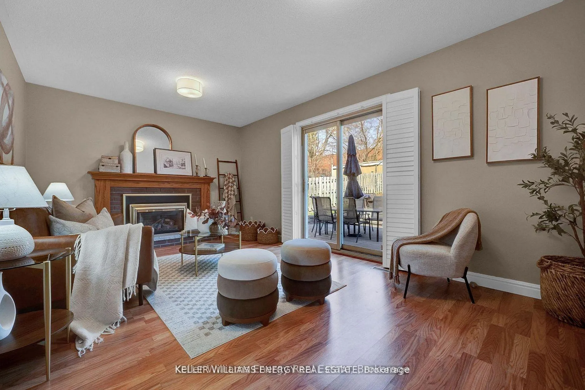 Photo 10 of 693 Waverly Street N, Oshawa, Northglen — HOMEH