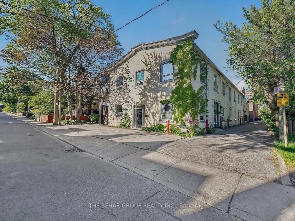 Photo of 65 Bellwoods Avenue