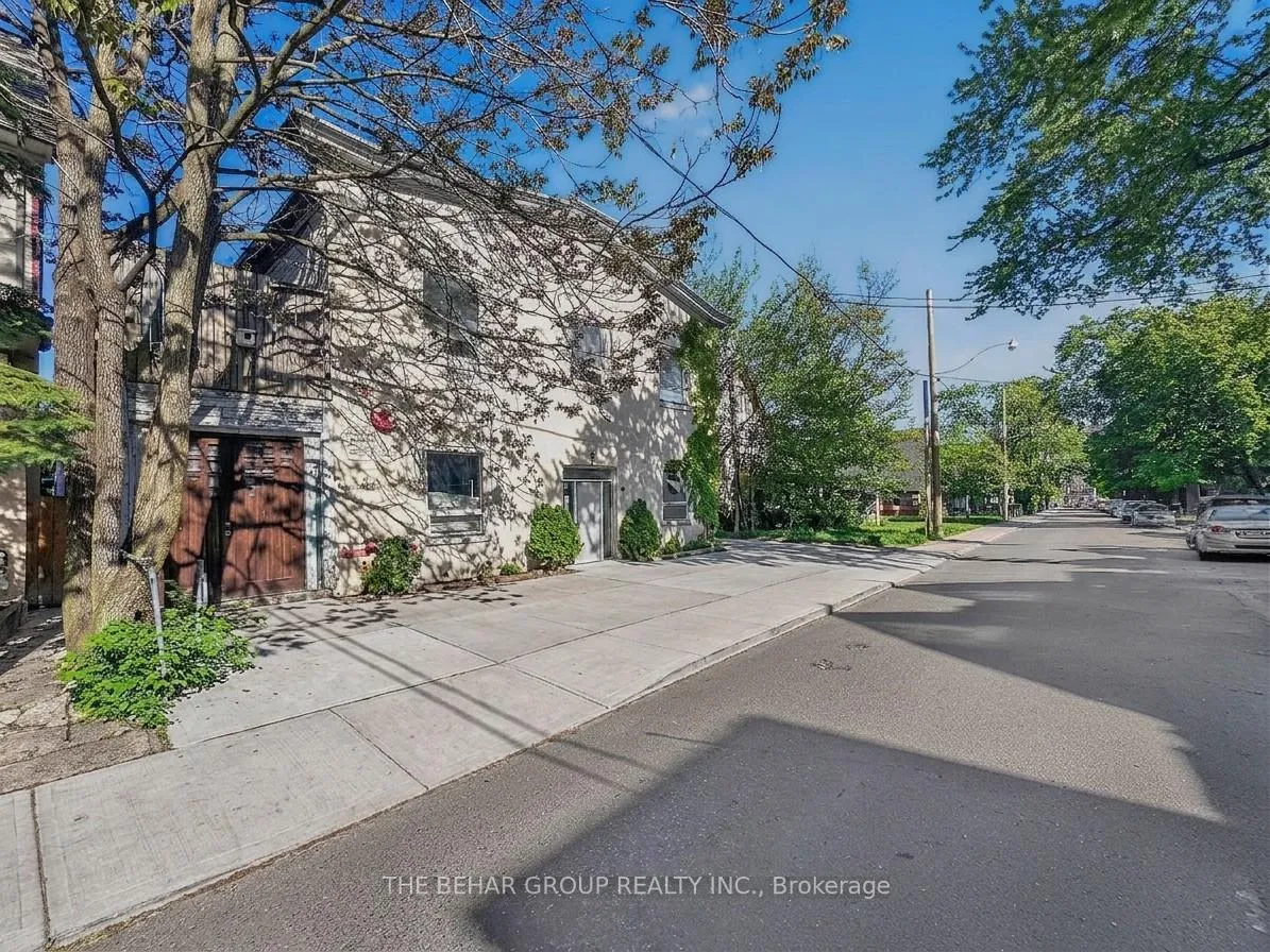 Photo 2 of 65 Bellwoods Avenue, Toronto, Trinity-Bellwoods — HOMEH