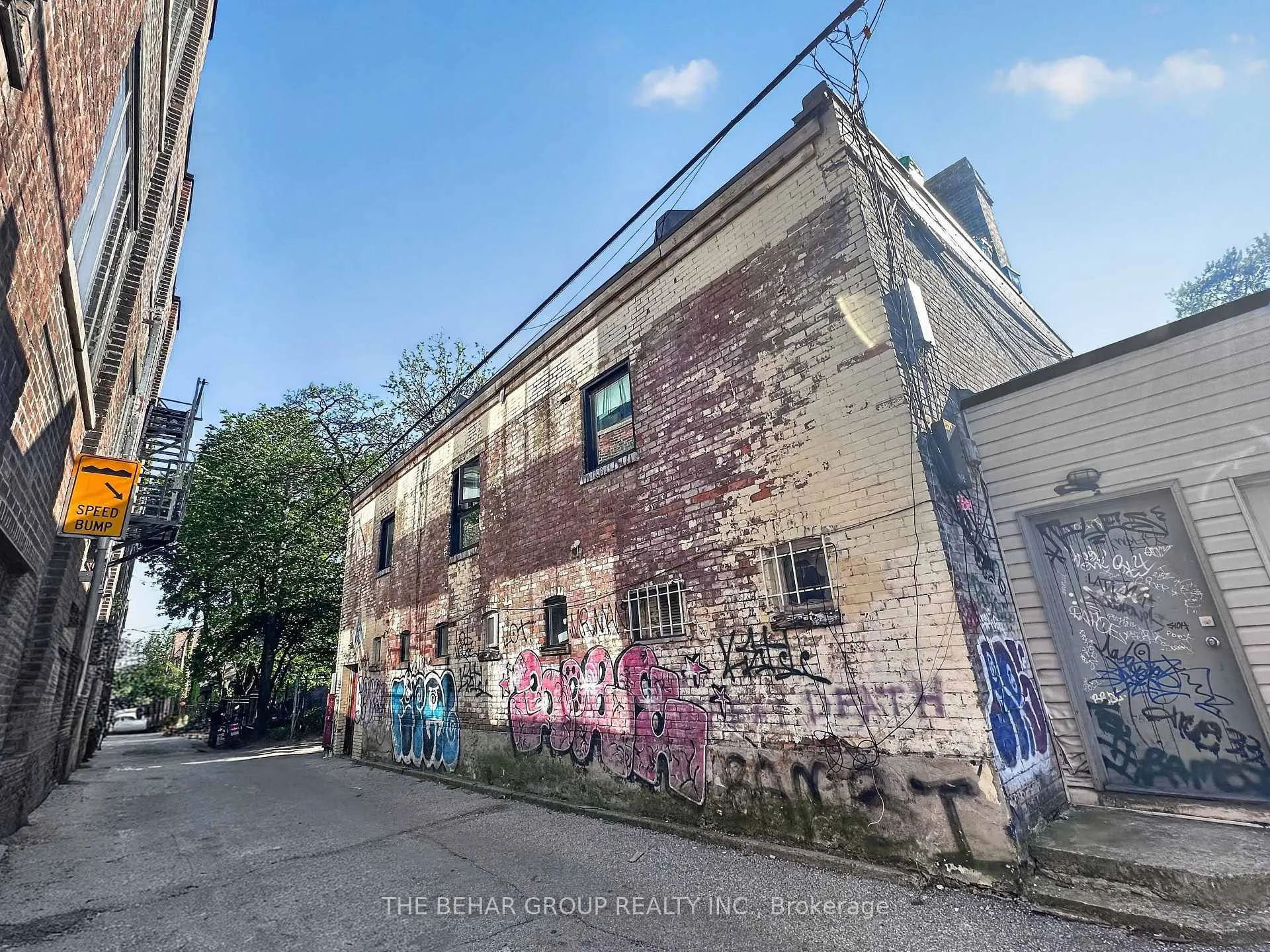 Photo 3 of 65 Bellwoods Avenue, Toronto, Trinity-Bellwoods — HOMEH