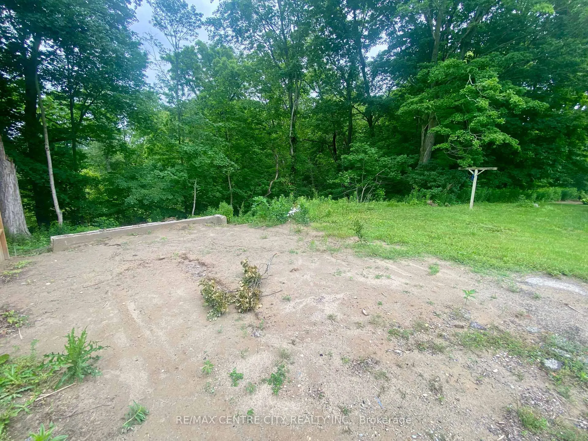 Photo 8 of 46124 Sparta Line, Central Elgin, Sparta — HOMEH