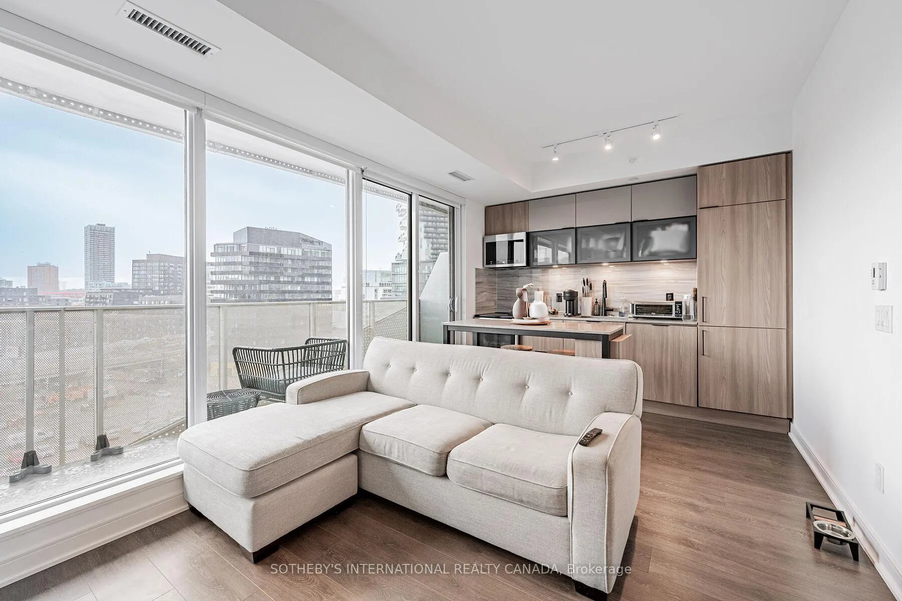 Photo 4 of Unit 1018, 60 Tannery Road, Toronto, Waterfront Communities — HOMEH