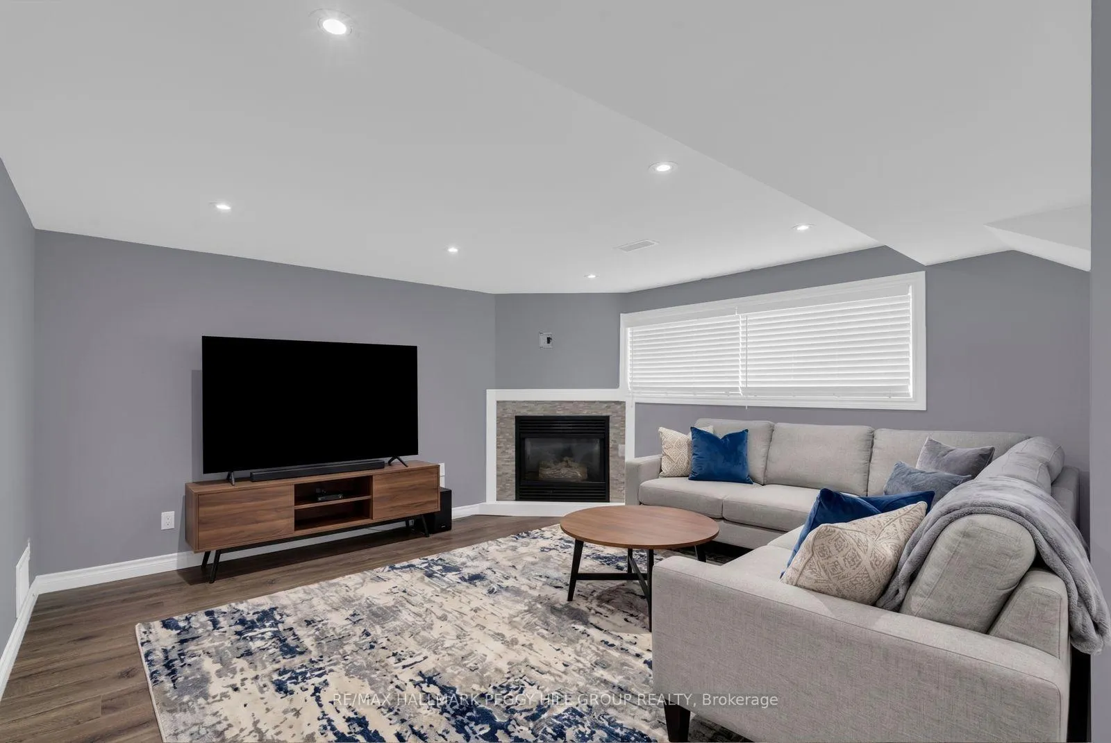 Photo 11 of 16 Glenview Avenue, Springwater, Elmvale — HOMEH