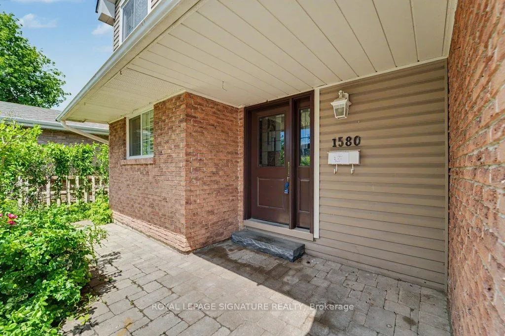 Photo 5 of 1580 Alwin Circle, Pickering, Village East — HOMEH