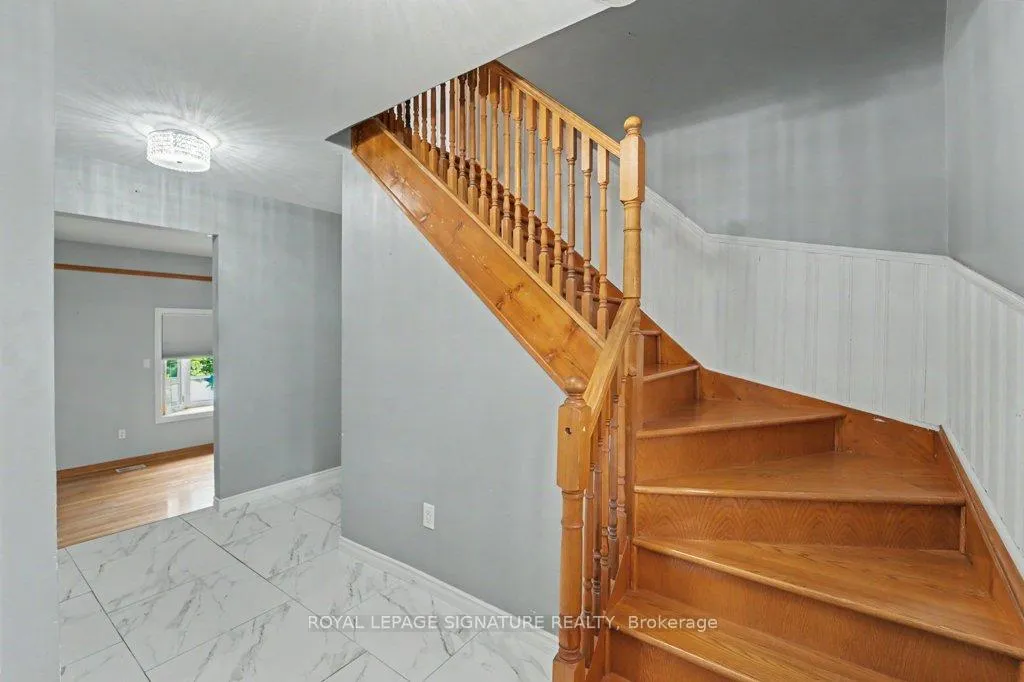 Photo 7 of 1580 Alwin Circle, Pickering, Village East — HOMEH