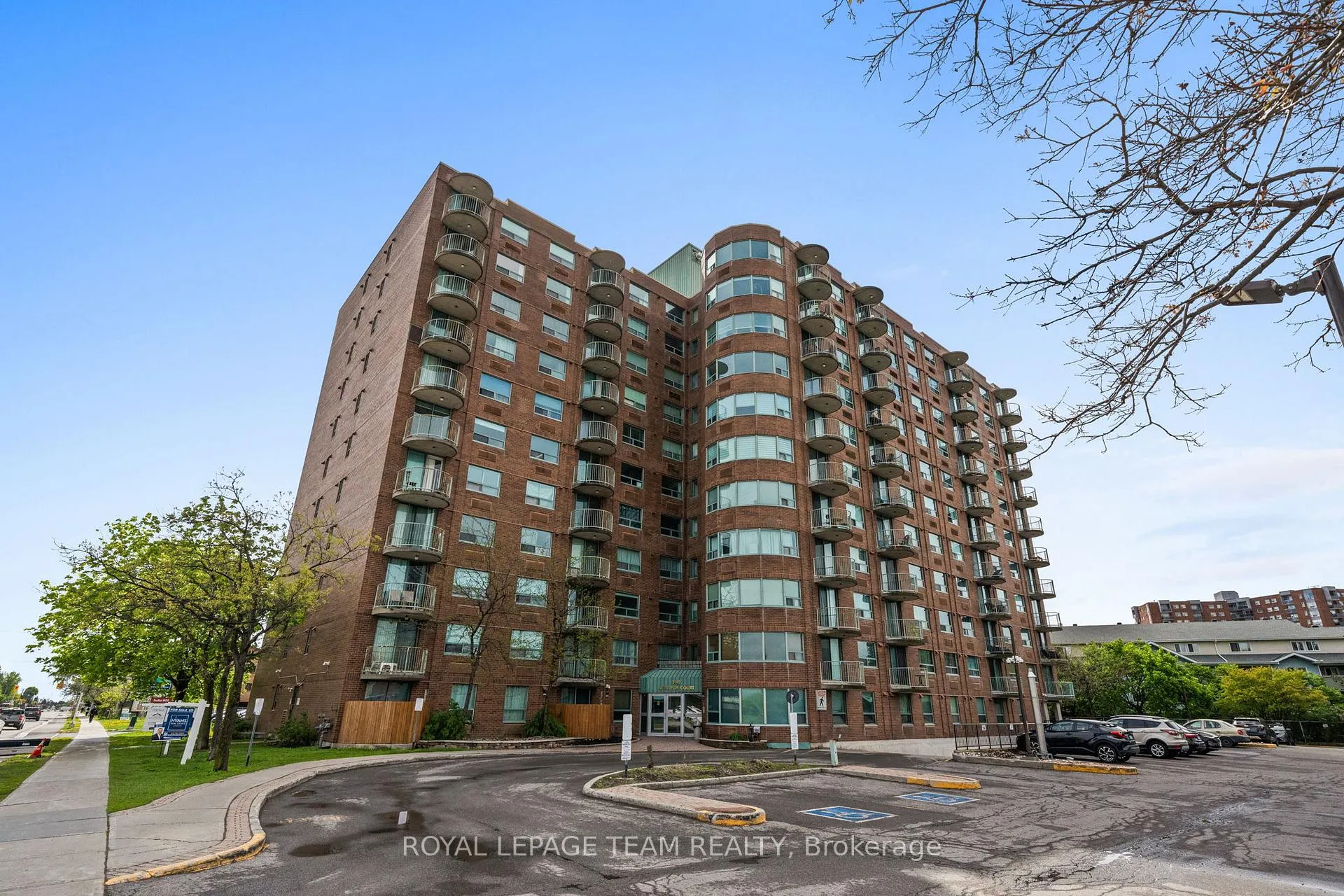 Photo 3 of Unit 611, 1440 Heron Road, Ottawa, Heron Gate — HOMEH