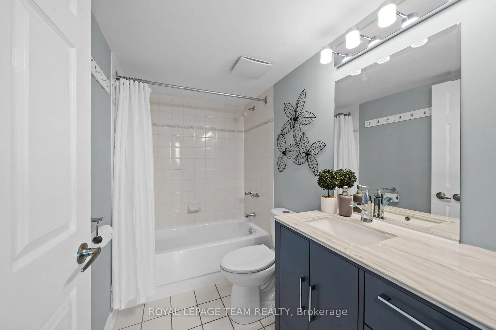 Photo 23 of Unit 611, 1440 Heron Road, Ottawa, Heron Gate — HOMEH