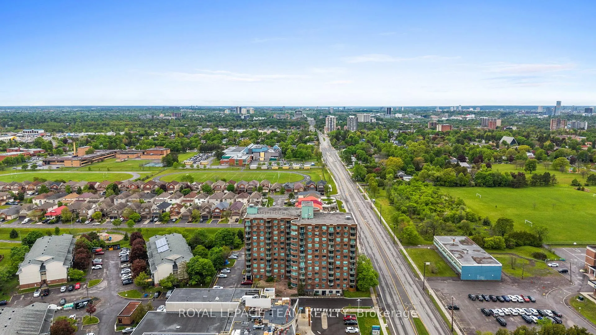 Photo 38 of Unit 611, 1440 Heron Road, Ottawa, Heron Gate — HOMEH
