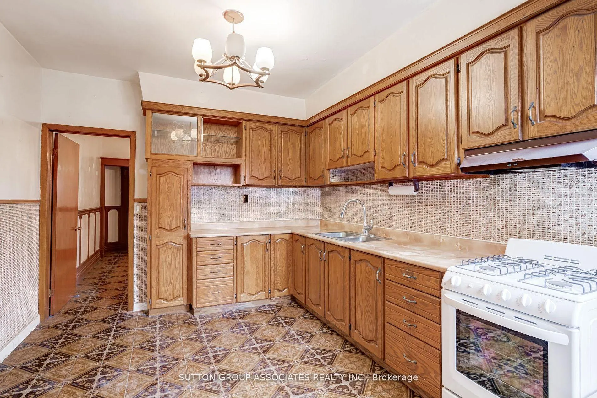 Photo 5 of 97 Pendrith Street, Toronto, Dovercourt-Wallace Emerson-Junction — HOMEH