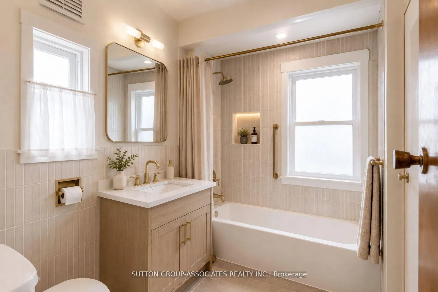 Photo 14 of 97 Pendrith Street, Toronto, Dovercourt-Wallace Emerson-Junction — HOMEH