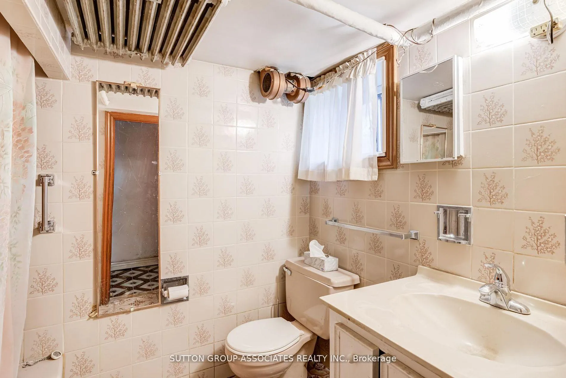 Photo 19 of 97 Pendrith Street, Toronto, Dovercourt-Wallace Emerson-Junction — HOMEH