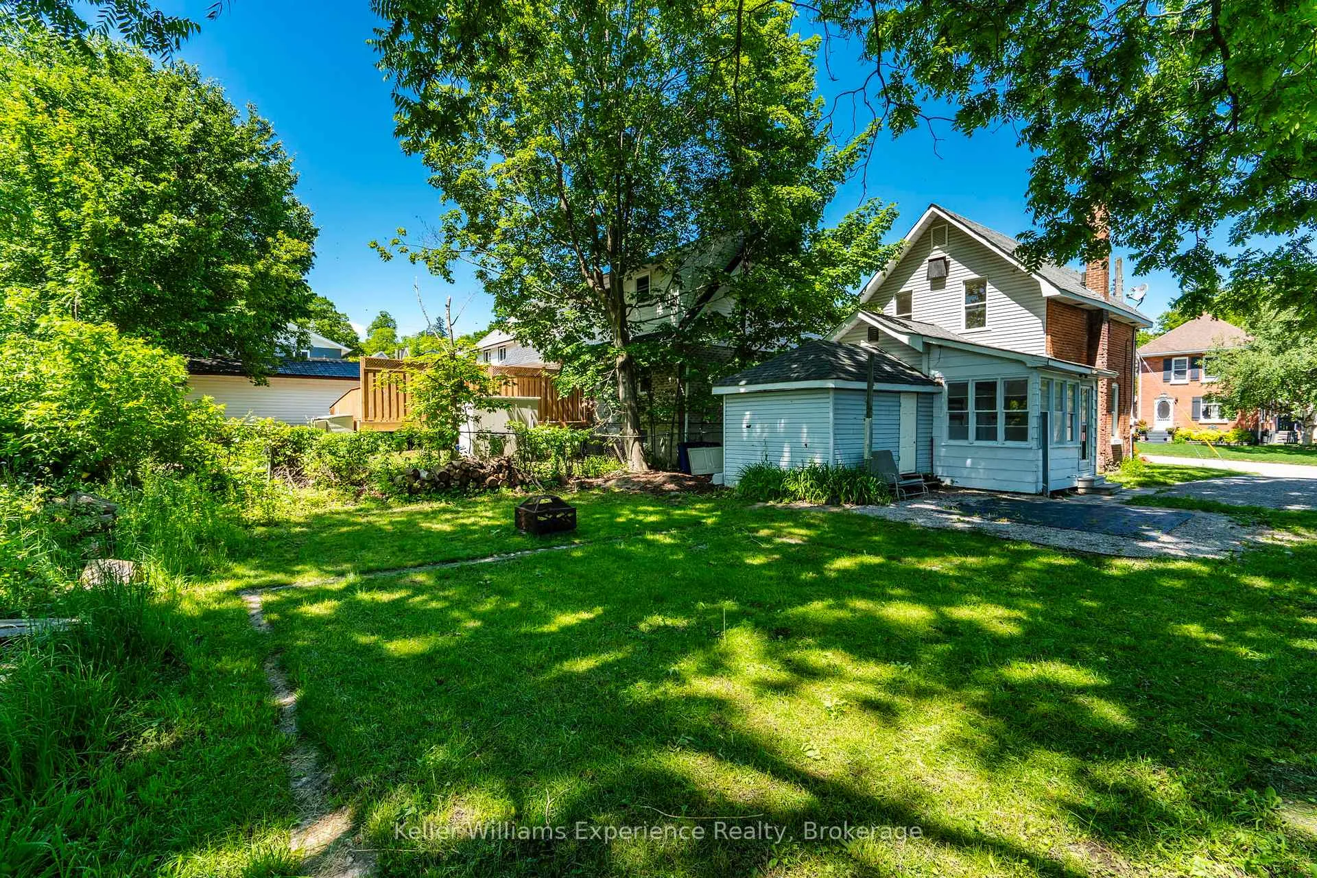 Photo 34 of 647 Ottawa Street, Midland — HOMEH