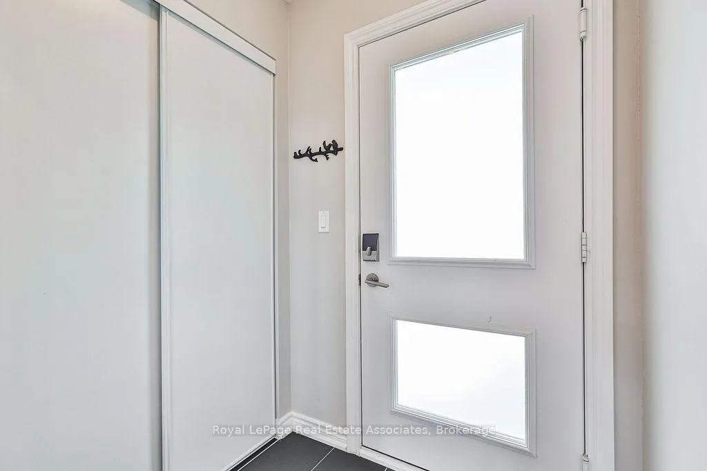Photo 4 of Unit 302, 4 Anchorage Crescent, Collingwood — HOMEH