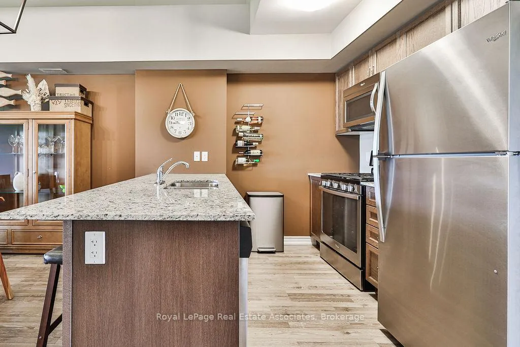 Photo 8 of Unit 302, 4 Anchorage Crescent, Collingwood — HOMEH