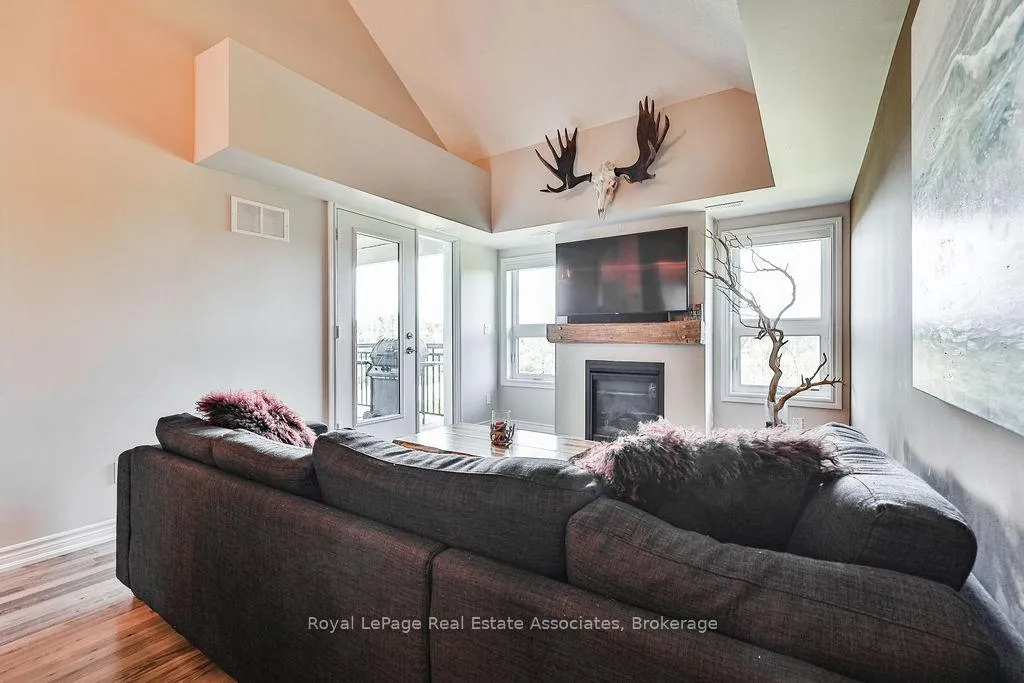 Photo 12 of Unit 302, 4 Anchorage Crescent, Collingwood — HOMEH