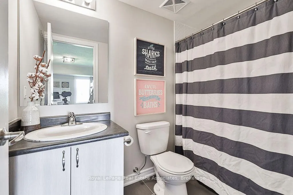 Photo 18 of Unit 302, 4 Anchorage Crescent, Collingwood — HOMEH