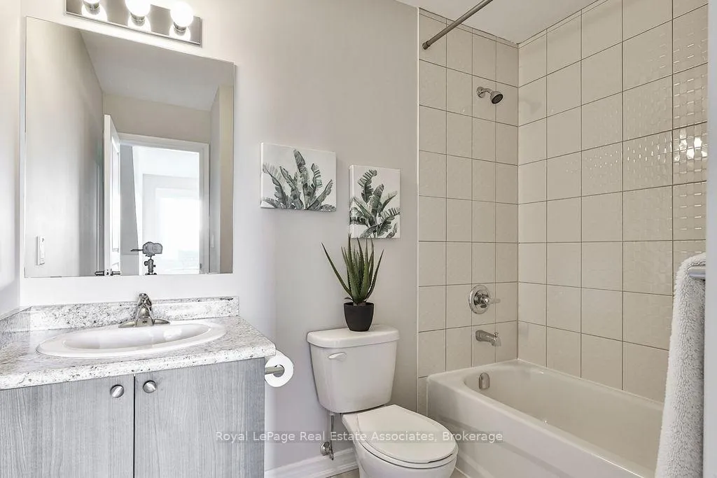 Photo 28 of Unit 302, 4 Anchorage Crescent, Collingwood — HOMEH