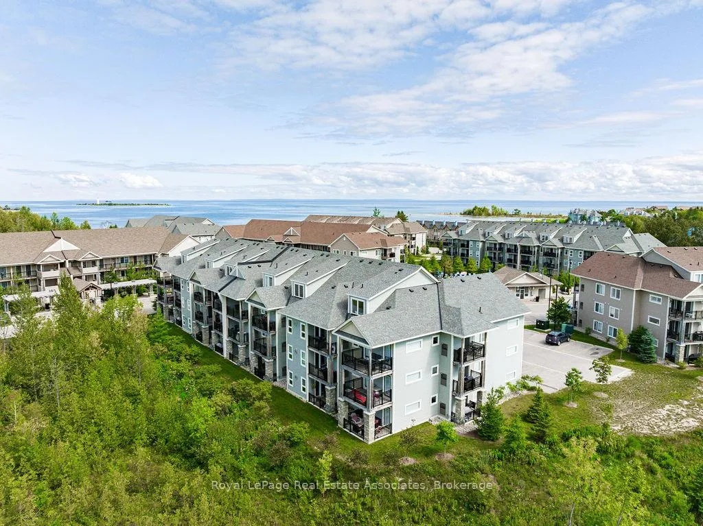 Photo 38 of Unit 302, 4 Anchorage Crescent, Collingwood — HOMEH