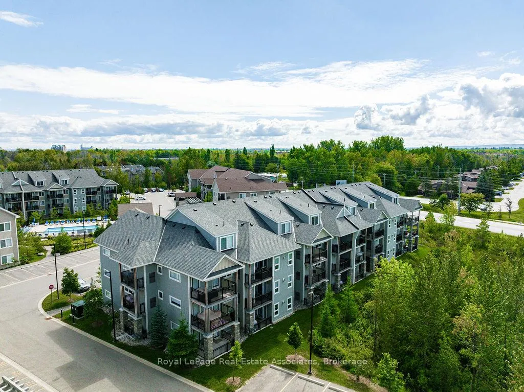 Photo 40 of Unit 302, 4 Anchorage Crescent, Collingwood — HOMEH