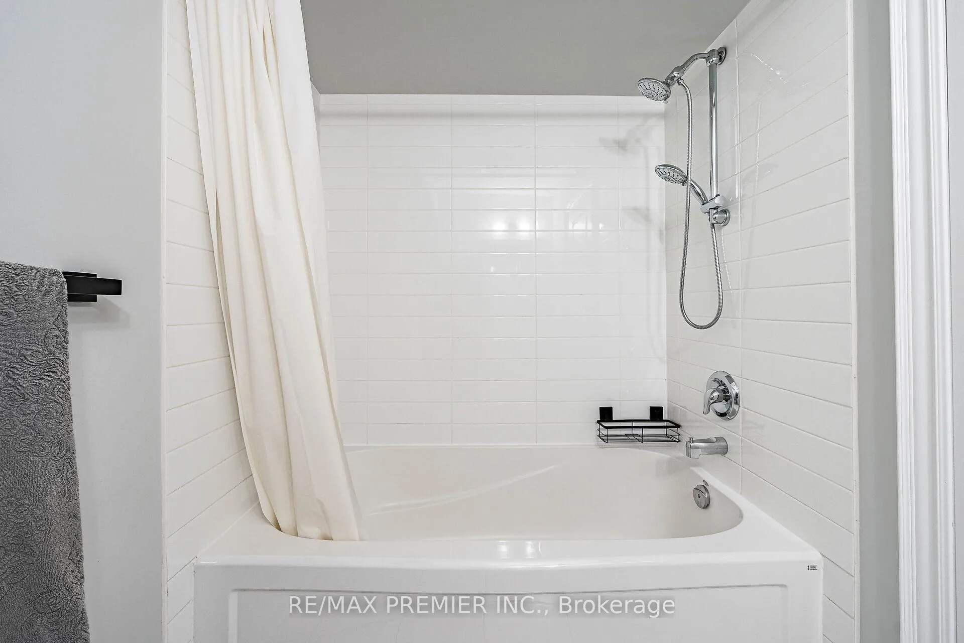 Photo 19 of Unit 16, 8321 Kipling Avenue, Vaughan, West Woodbridge — HOMEH