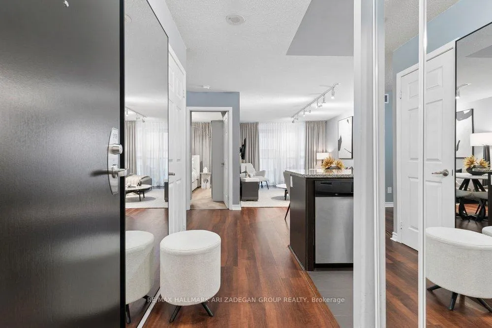 Photo 3 of Unit 3108, 19 Grand Trunk Crescent, Toronto, Waterfront Communities — HOMEH